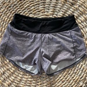 Lululemon Speed Up Mid Rise 4 inch Shorts size 6